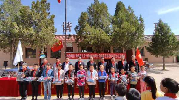 微信图片_2021051216072411_爱奇艺.jpg